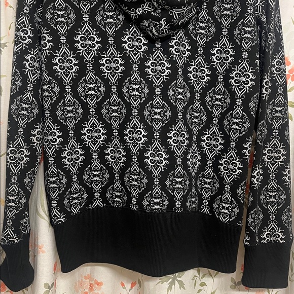 The North Face Ornate Buck Logo Full‑Zip Hoodie – Women’s Large - Picture 6 of 8